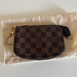 🤎🖤Louis Vuitton Mini Pochette🖤🤎